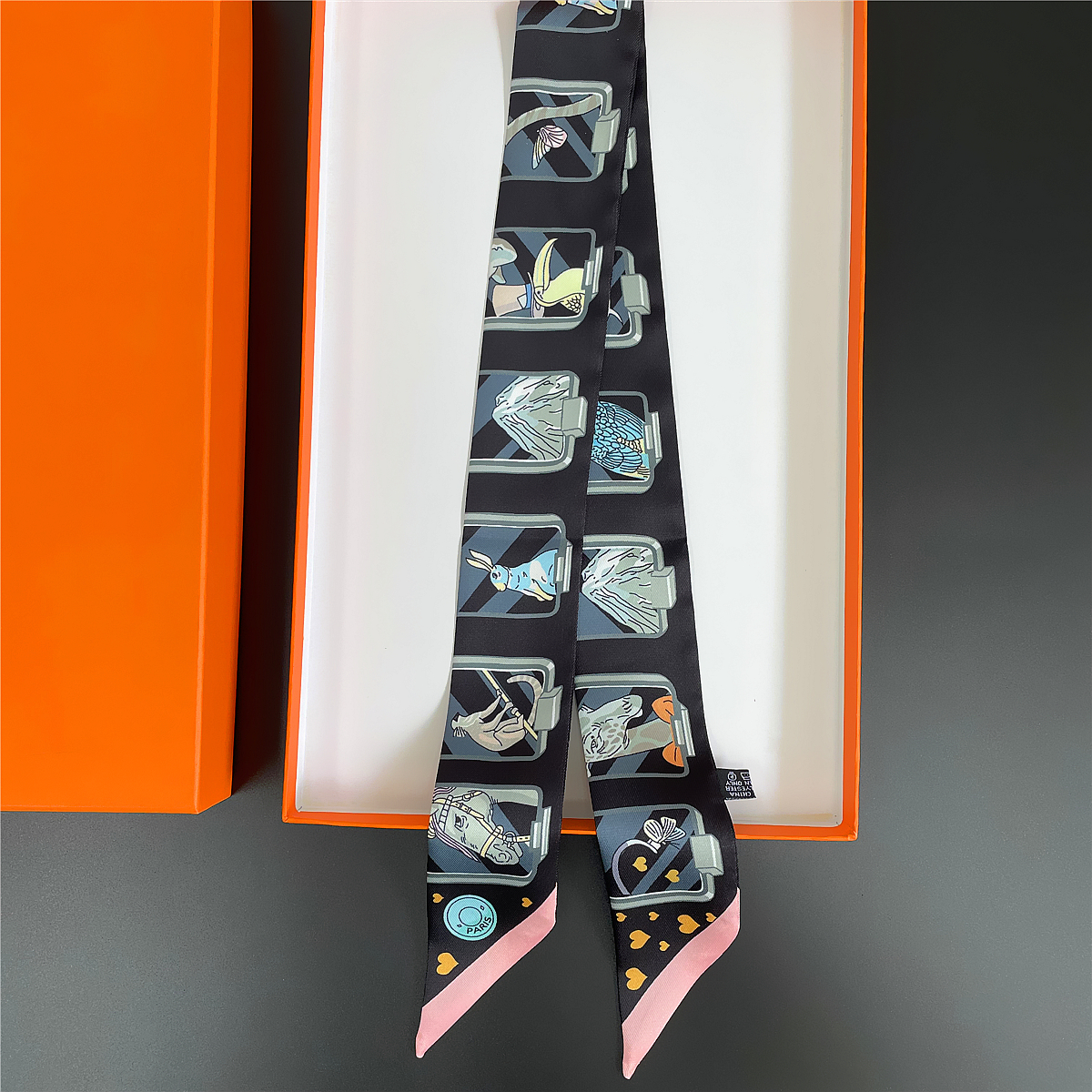 Brand Design Twill 100% Silk S - Face Scarf Mask 评论和价格