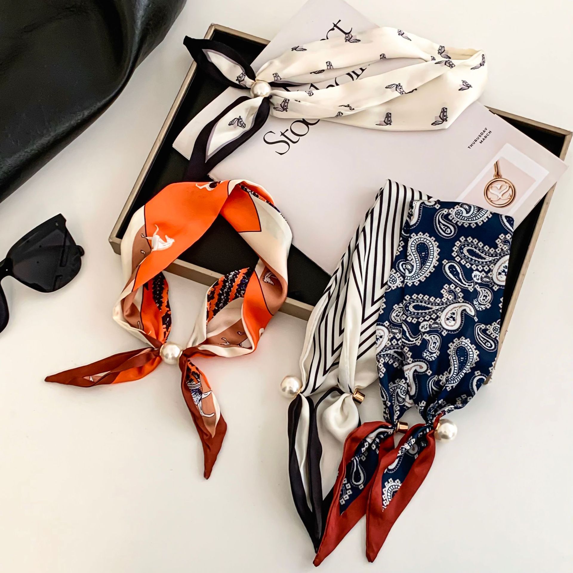 Cashew Flower Silk Scarf Effor - Silk Neck Scarf 评论和价格