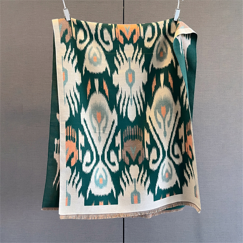 2025 Brand Warm Cashmere Ponch - Woven Scarf Blanket 评论和价格